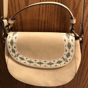 T Shirt  & Jeans Crossbody